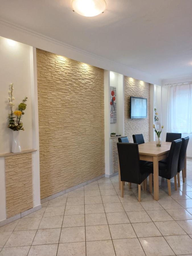גיולה Apartmancentrum מראה חיצוני תמונה