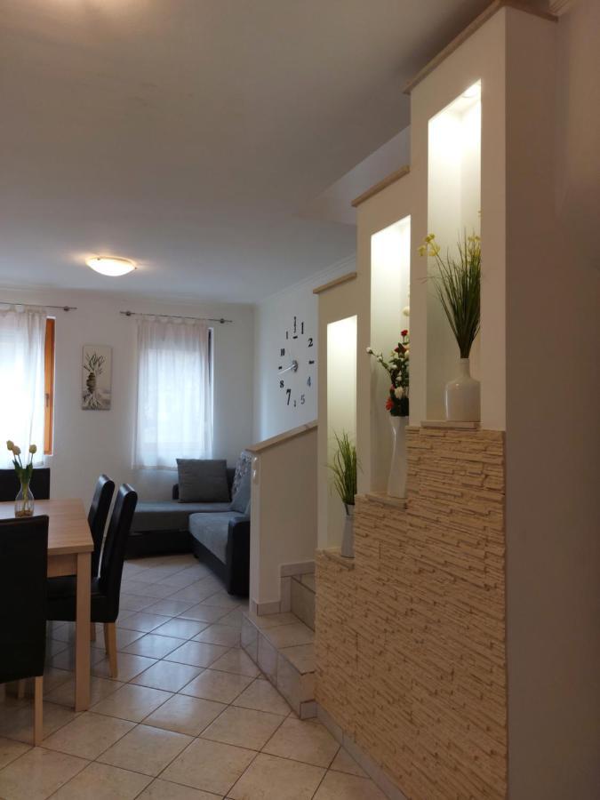 גיולה Apartmancentrum מראה חיצוני תמונה